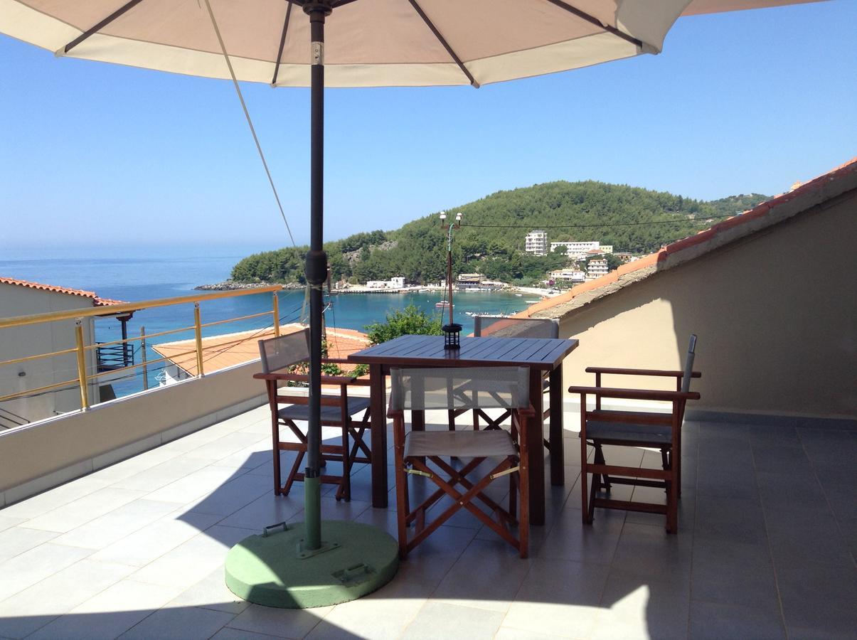 Vila Rapo Himare Bagian luar foto